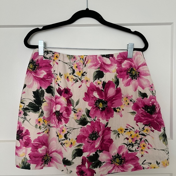 Abercrombie Floral Skort - Size Medium - NWT - Picture 5 of 5